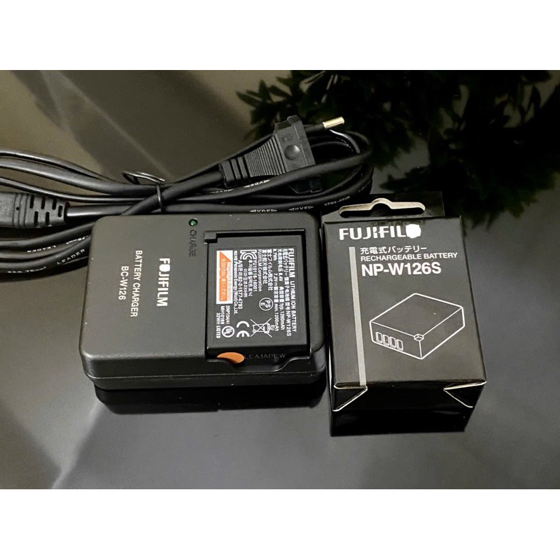 Sạc pin Fujifilm BC-W126/W126S