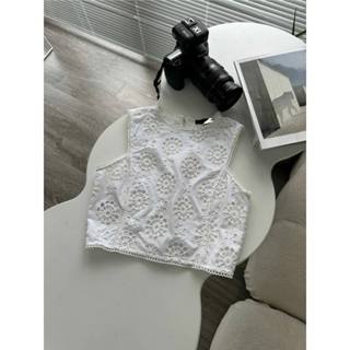 Áo Mixxo Thêu Hoa Sát Nách