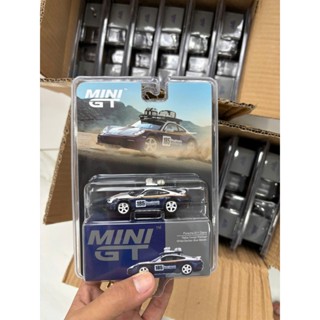 Xe Mô Hình Porsche 911 Dakar Rallye Design Package 1:64 MiniGT ( Blue Metallic / Blister Packaging )