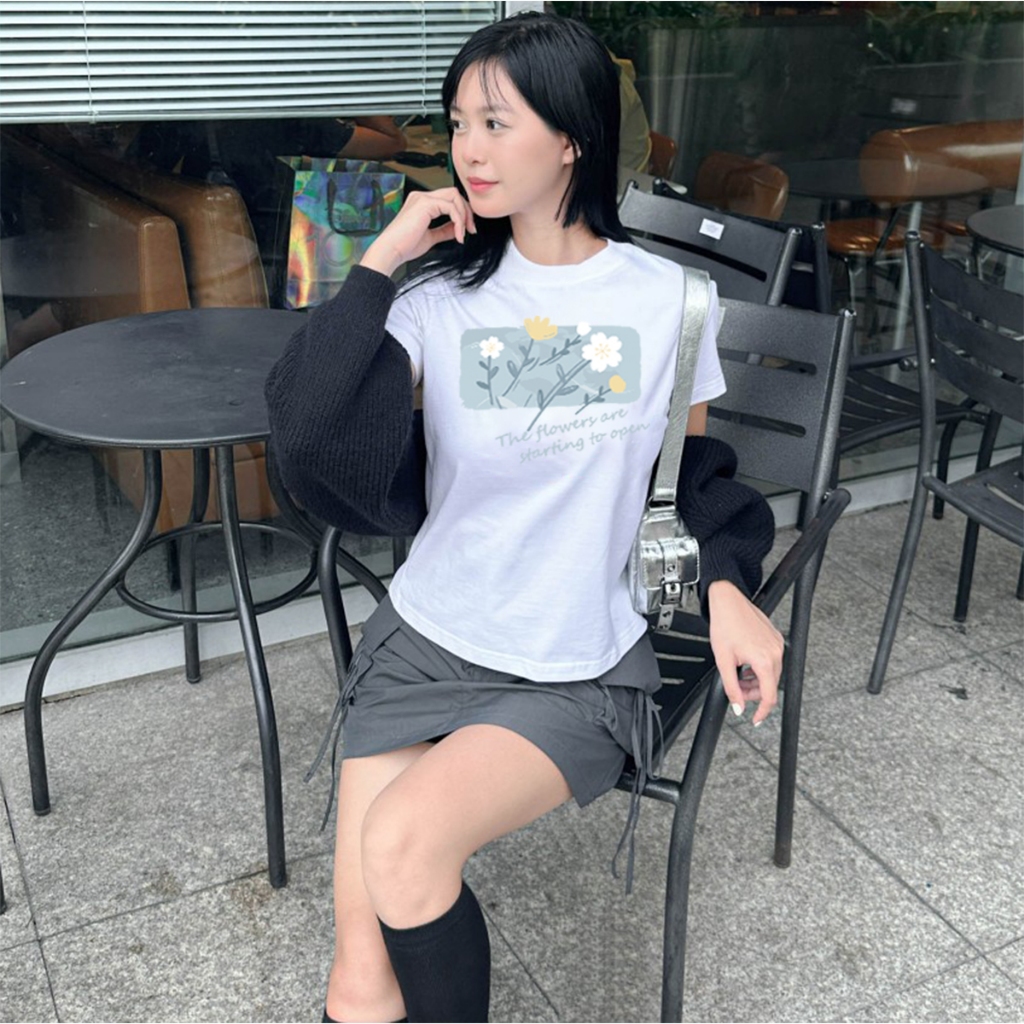 Áo Thun Baby Tee DaaLaa Store In Hình Hoa Đơn Giản The Flower A5972