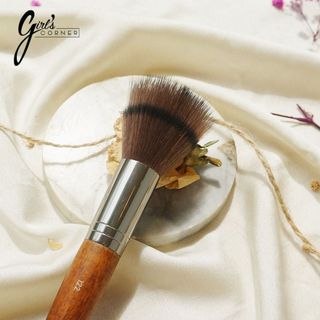 Cọ phủ phấn - má hồng Makeup Forever 122
