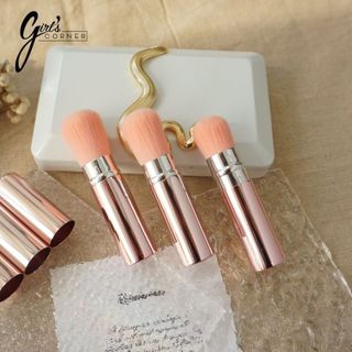 Cọ Má Bỏ Túi Menard Có Nắp