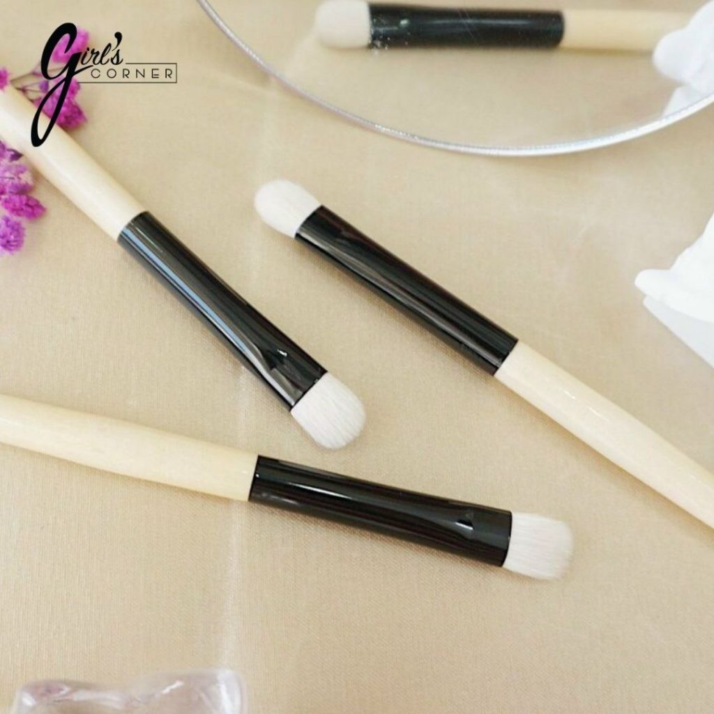 Cọ Bầu Mắt Bobbi Brown Touch Up
