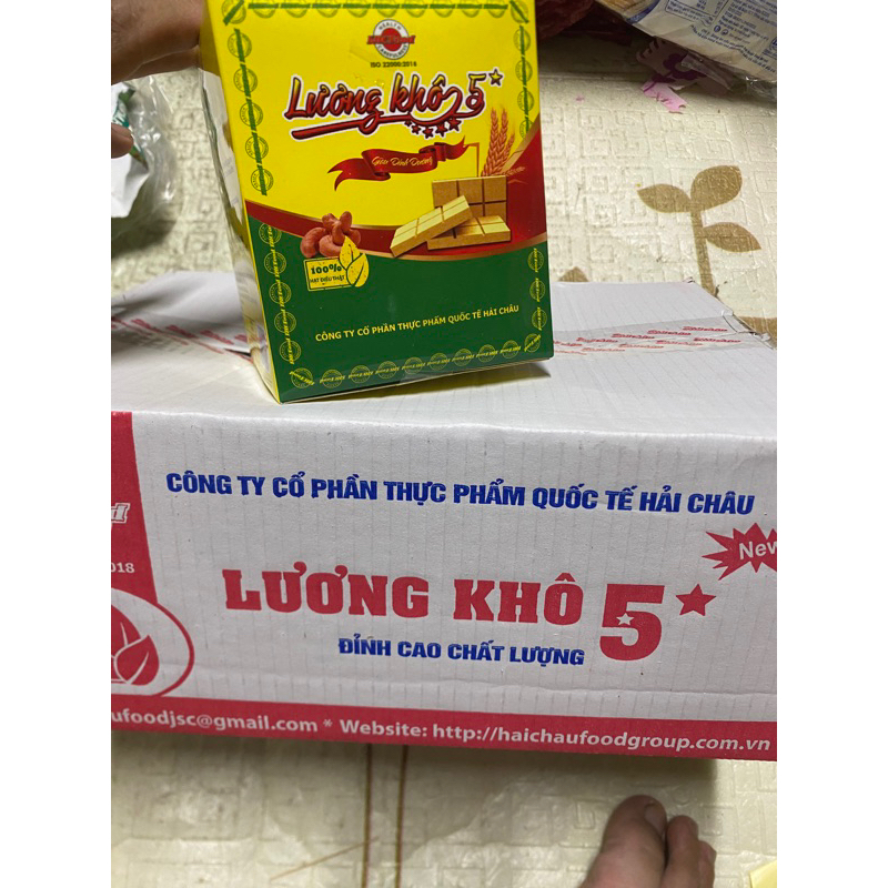  1 thùng Lương khô 5* Hải Châu 6 hộp. 1hộp 10 gói Mini Bảo Châu cao cấp 