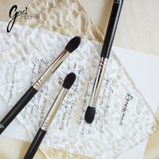 Cọ nhấn đuôi mắt Sigma E45 Small Tapperd Blending Brush