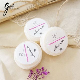 Xà phòng giặt cọ và mút Real Techniques Solid Sponge + Brush Cleanser