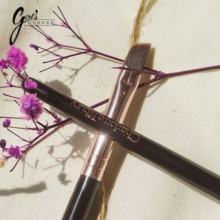 Cọ vẽ eyeliner - cọ tém mày Charlotte
