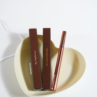 Kẻ mắt lâu trôi Blackrouge