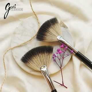 Cọ đánh highlight Sephora Fan 65