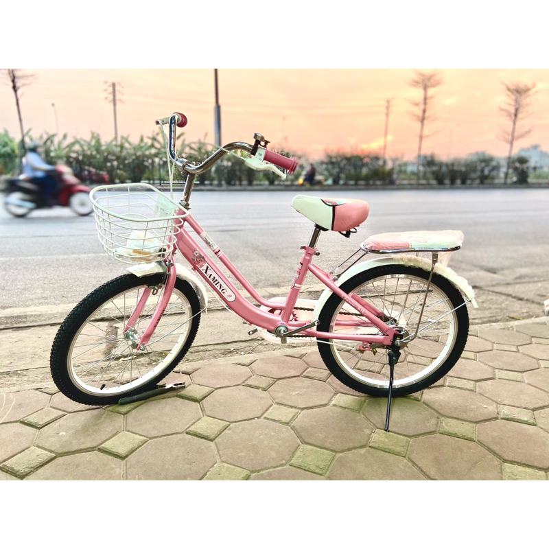 Xe đạp Trẻ em Xaming nữ chính hãng . Size 16inch phù hợp cho bé cao từ 1.05m đến 1.30.