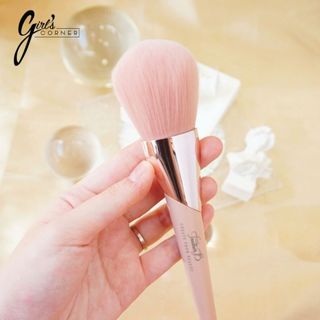 Cọ Phủ Phấn Bột Feather B