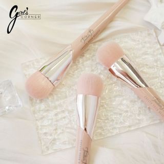 Cọ Nền Feather B Foundation