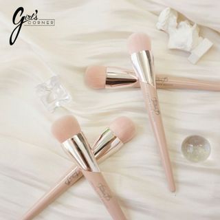 Cọ Nền Feather B Foundation