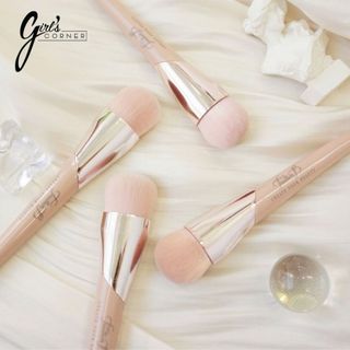 Cọ Nền Feather B Foundation