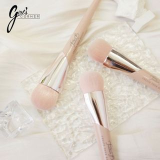 Cọ Nền Feather B Foundation