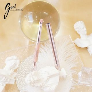 Cọ môi vát xéo Feather B có nắp