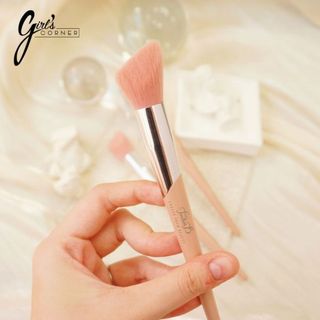 Cọ khối - má - highlight Feather B