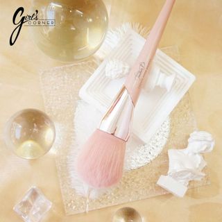 Cọ Phủ Phấn Bột Feather B