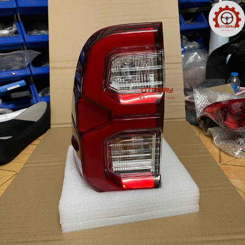 Đèn hậu led Toyota Hilux 2021-2022