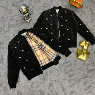 Áo khoác bomber gió nam nữ BBR trần bông quả trám phủ nhung quanh thân thêu ngựa vàng mặt trong dệt kẻ pha sọc màu