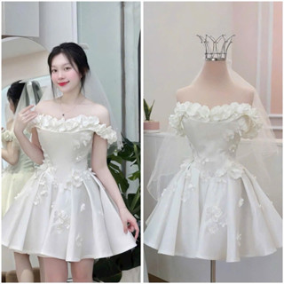 Đầm đi bàn váy trắng  tiểu thư dáng ngắn trễ vai đính hoa xinh xắn JangMi