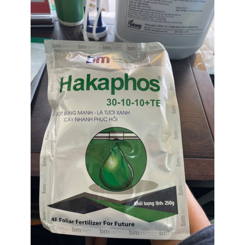 Hộp 4 gói Phân bón lá Hakaphos 30-10-10 TE BM xuất xứ Tây Ban Nha