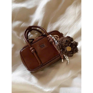  Túi đeo vai đeo chéo da mềm 2 quai ngang có móc gấu 427 