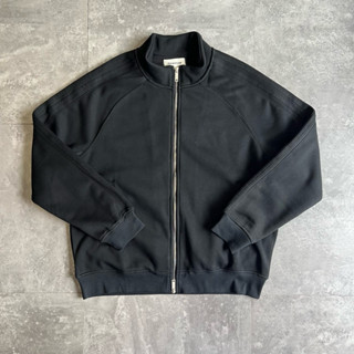 Áo khoác nỉ 3 sọc Basic Zoewatson B3551 Buivintage, lót lông cừu dày dặn giữ nhiệt tốt.