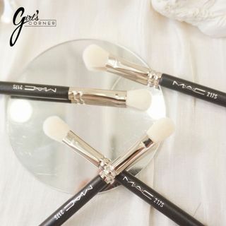Cọ tán bầu mắt Flat Blending M 217S