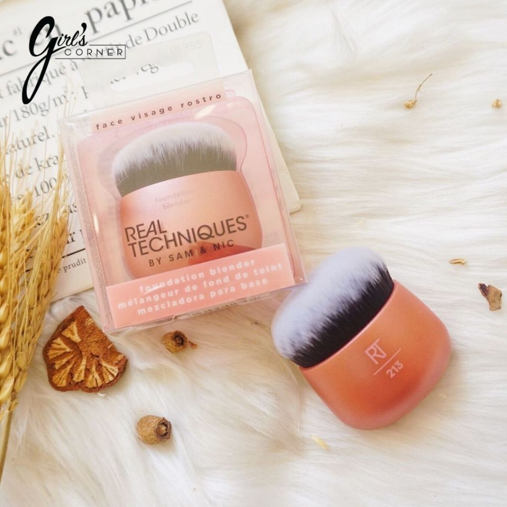 Cọ tán nền Real Techniques Brush - Foundation Blender for liquid makeup 213
