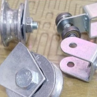 GIÁ RẺ NHẤT. Bi bạt kéo.bi treo bạt. Bi Treo Xoay/bi treo tĩnh bi kéo bạt. mái xếp. buly u treo dẫn hướng ray bi bạt kéo