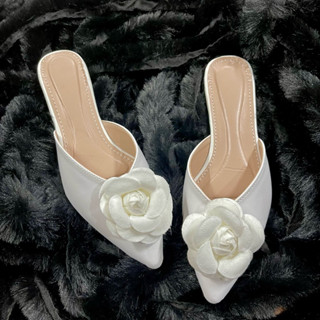 Dép Sục Nữ Trang Trí Hoa Trà Siêu Xinh Nhẹ Nhàng