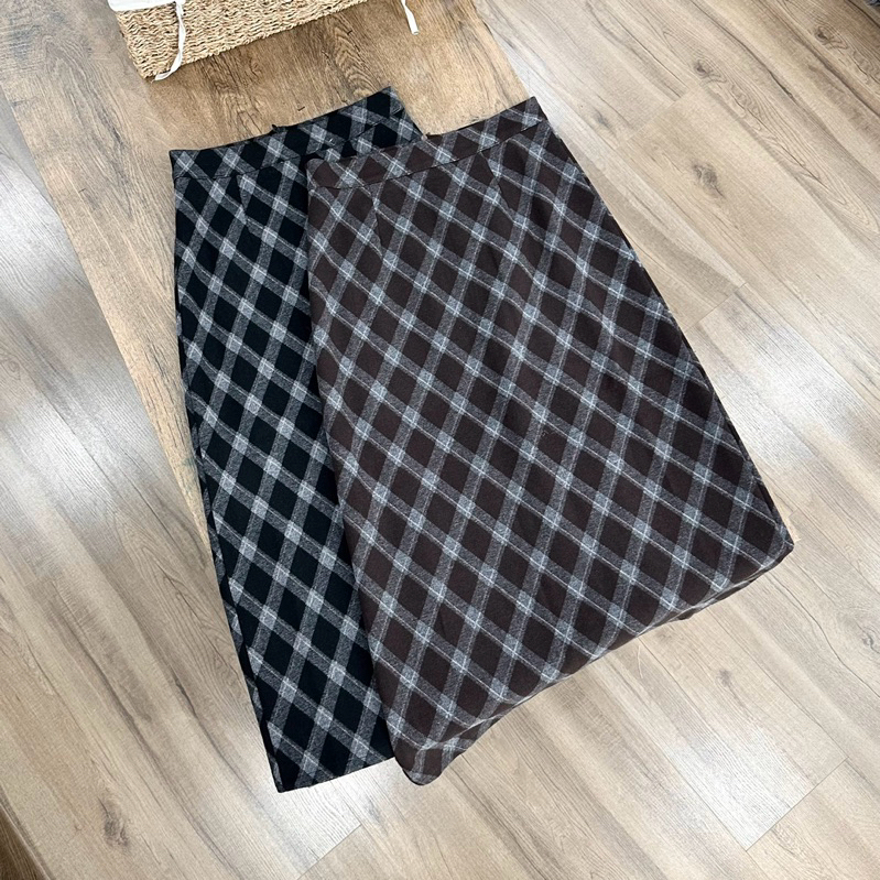 chân váy kẻ 2 màu