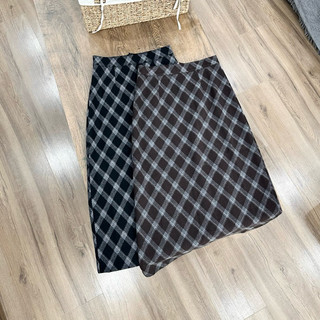 chân váy kẻ 2 màu