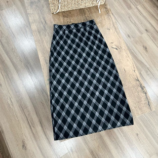 chân váy kẻ 2 màu