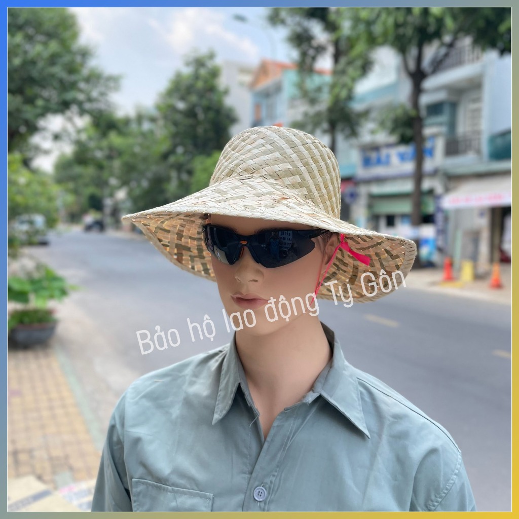 NÓN LA ĐI BIỂN VÀNH RỘNG