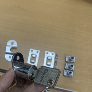 Khóa tủ 3 ngăn IVAN 03288 bền bỉ, an toàn, thiết kế tiện dụng cho tủ đồ | NPP SG An Phú