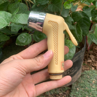 Đầu vòi xịt nhà vệ sinh