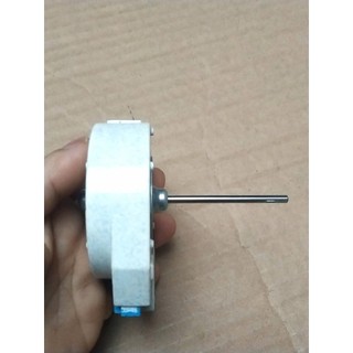 Quạt sứ tủ lạnh HITACHI 14V mới
