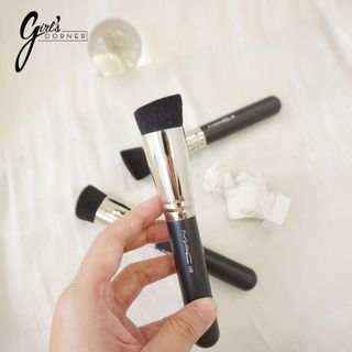 Cọ nền M 196 Slanted Flat Top Foundation