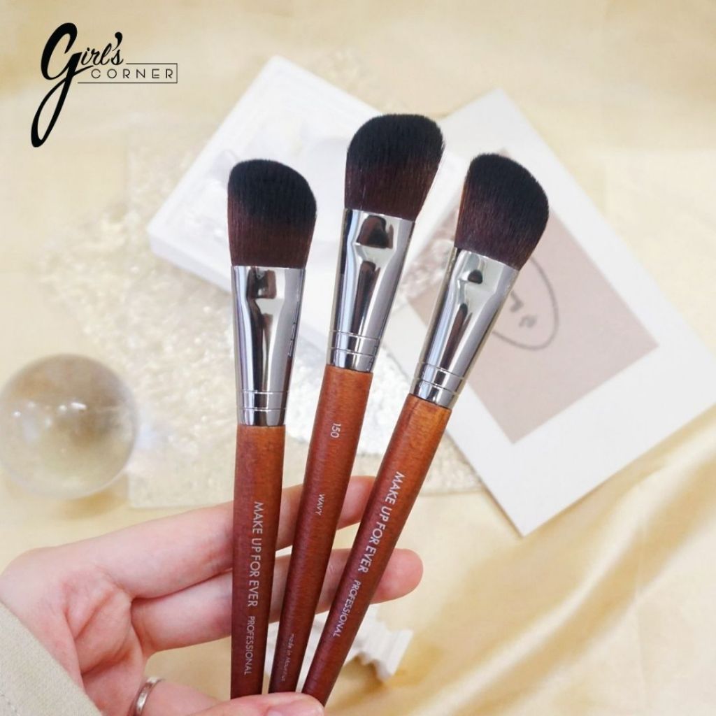 Cọ khối phấn Makeup Forever 150
