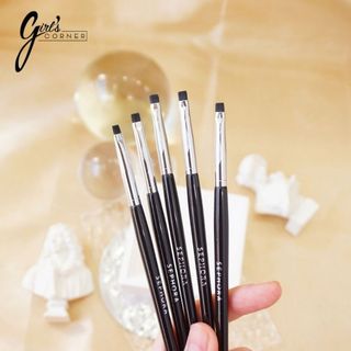 Cọ vẽ eye liner gel Sephora 32