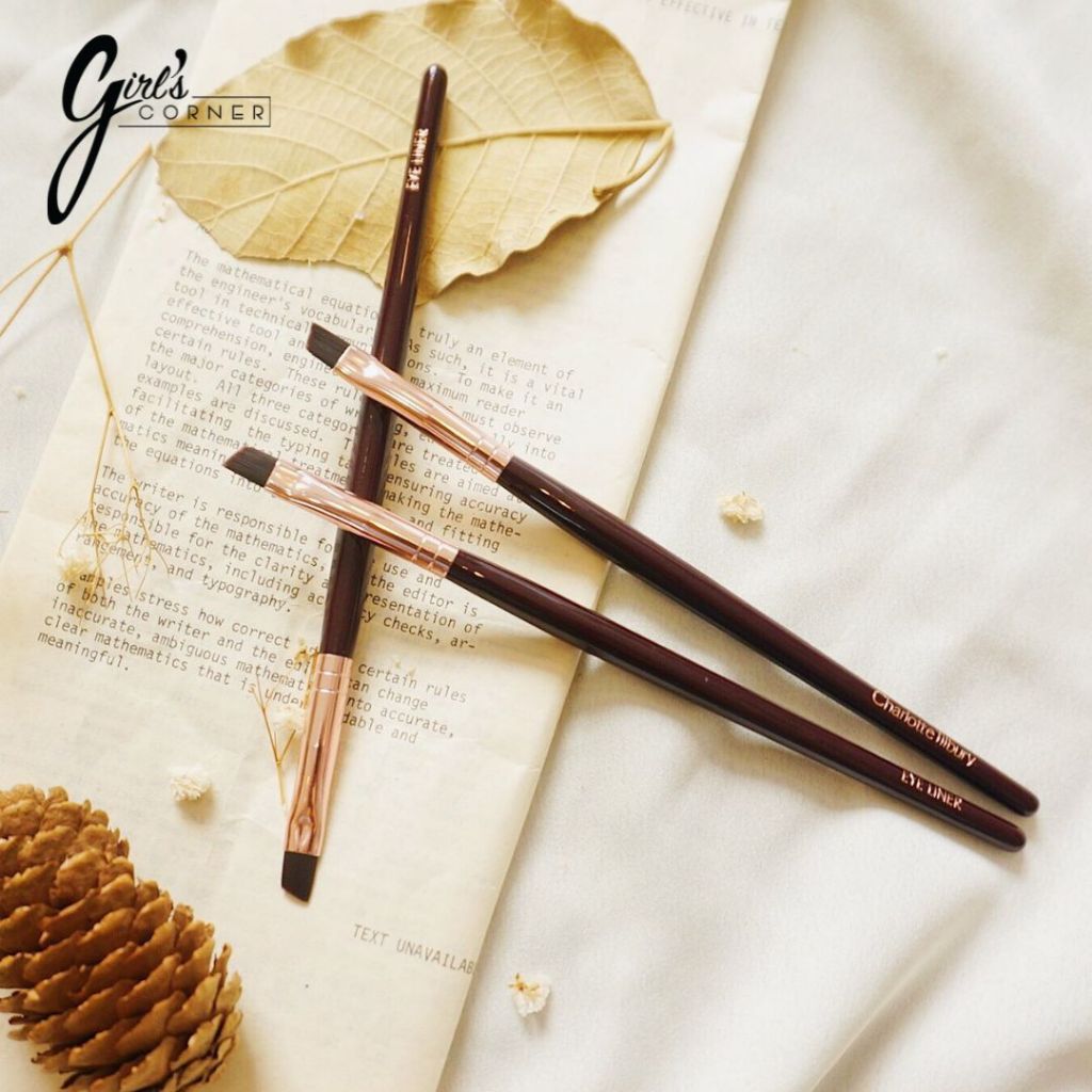 Cọ vẽ eyeliner - cọ tém mày Charlotte