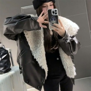 Áo khoác da màu đen dáng rộng trần lông cho mủa đông phong cách cá tính - Tiktik