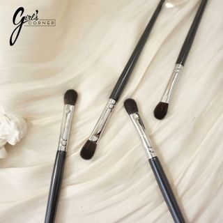Cọ tán bầu mắt Feather B 206A