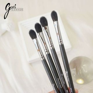 Cọ tán bầu mắt Piccasso 207A Eyeshadow Brush