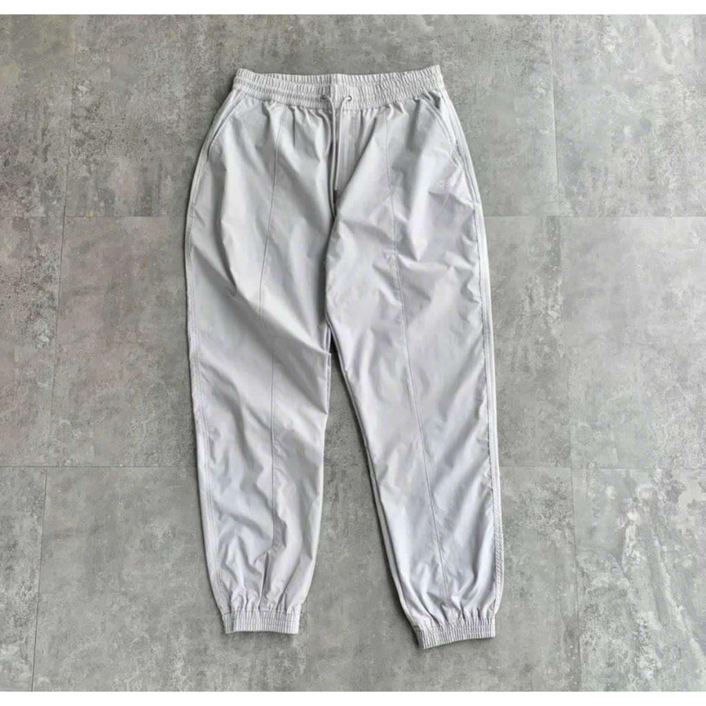 Quần dài Code Graphy màu xám - Sốp Phô Mai