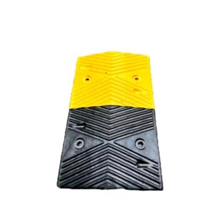 Gờ giảm tốc , gờ giảm tốc cao su  cao 3cm ×30× 50cm dùng trong giao thông