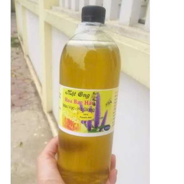 Mật ong hoa bạc hà Hà Giang 1lít vàng ánh xanh