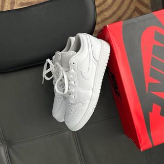 𝗠𝗶𝗻𝘁𝗦𝘁𝗼𝗿𝗲🦋 Giày sneaker 𝐋𝐨𝐰 𝐀𝐥𝐥 𝐖𝐡𝐢𝐭𝐞